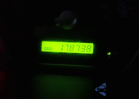 2008 Kia Sorento Lx z USA, uszkodzony, nr VIN KNDJD735485838927